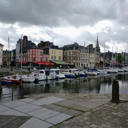 Centre Historique Apartment