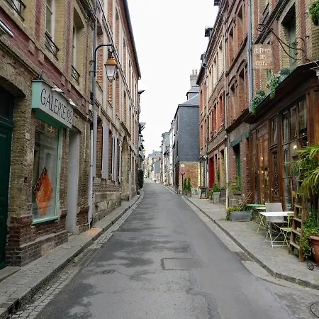 Centre Historique Apartment *