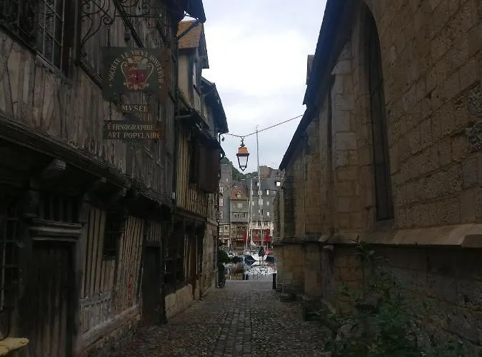 Centre Historique オンフルール